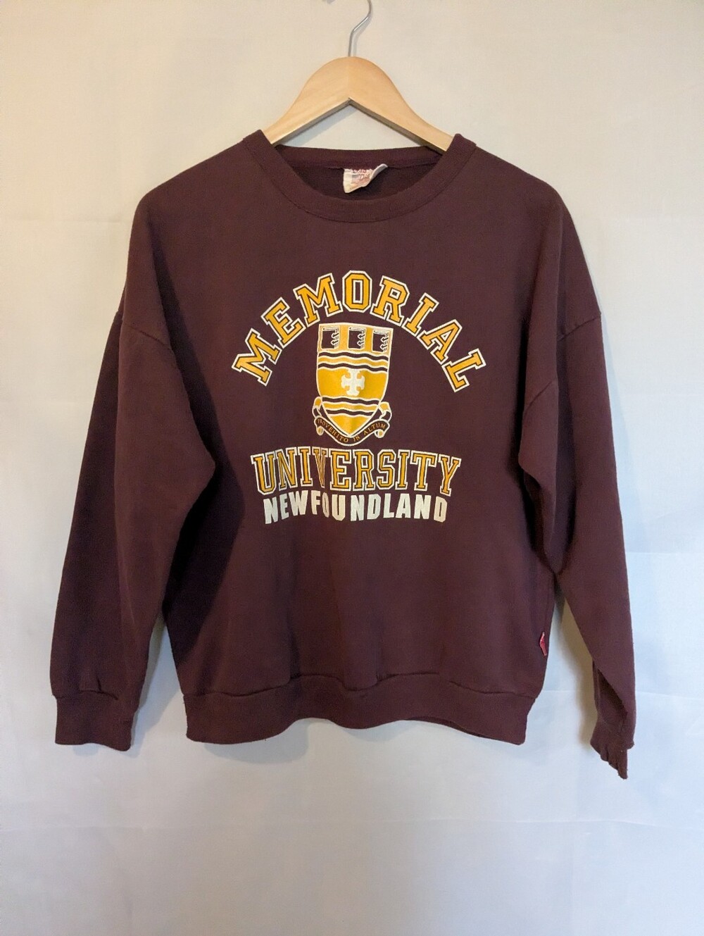 Vintage 80s MUN Memorial University Newfoundland Crewneck Club Victory Large L